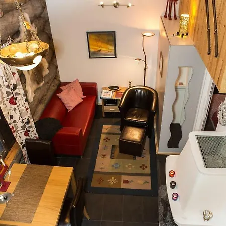 Aamukka A&b * Леви